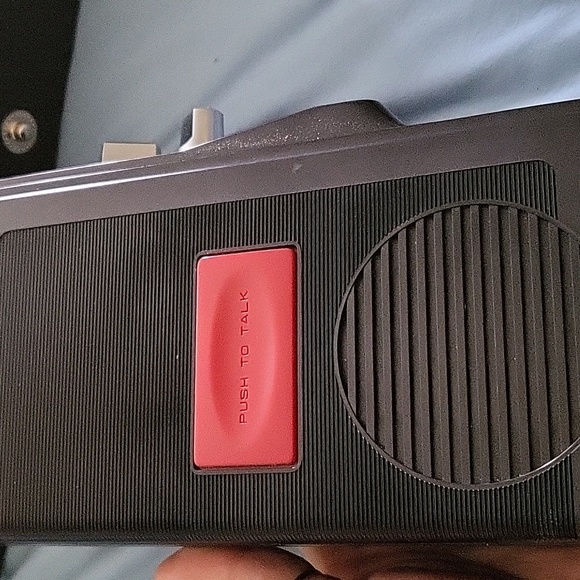 Realistic 2 way radio - Picture 9 of 11